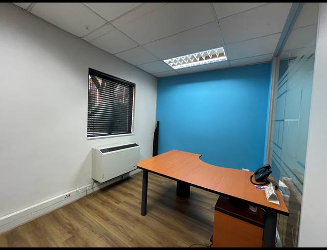 514M² OFFICE FOR SALE IN LYME PARK